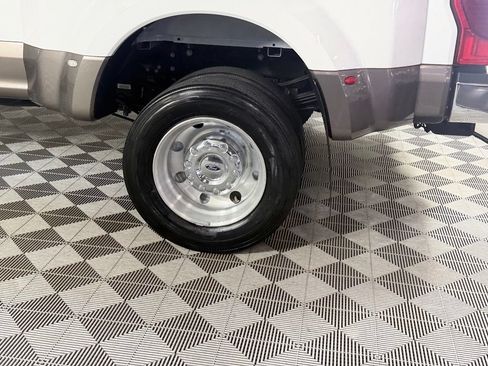 Used 2022 Ford F450 Lariat w/ Lariat Ultimate Package AWD/4WD image 12