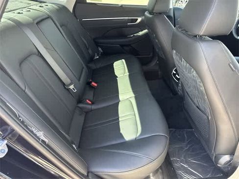 New 2025 Hyundai Sonata Limited image 18