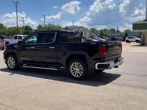 Used 2019 GMC Sierra 1500 SLT w/ SLT Premium Plus Package AWD/4WD image 6