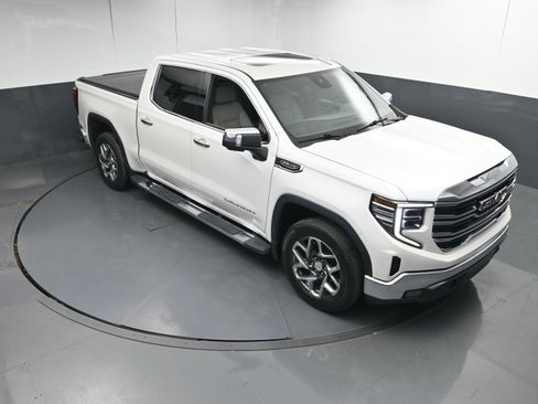 Used 2023 GMC Sierra 1500 SLT w/ SLT Premium Package image 39