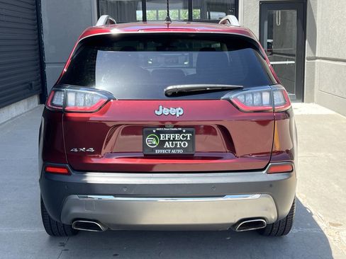 Used 2019 Jeep Cherokee Limited image 12