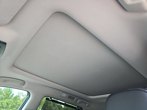 Used 2026 Nissan Pathfinder Platinum FWD image 17
