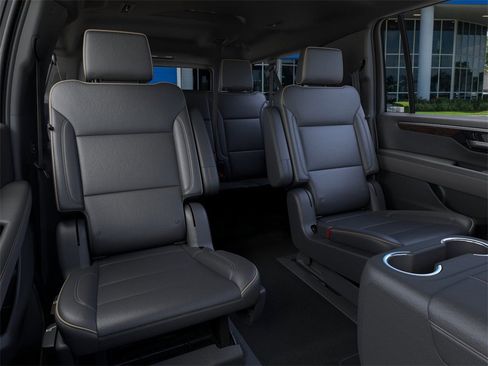 New 2025 Chevrolet Suburban Premier w/ Sun And Tow Package image 17