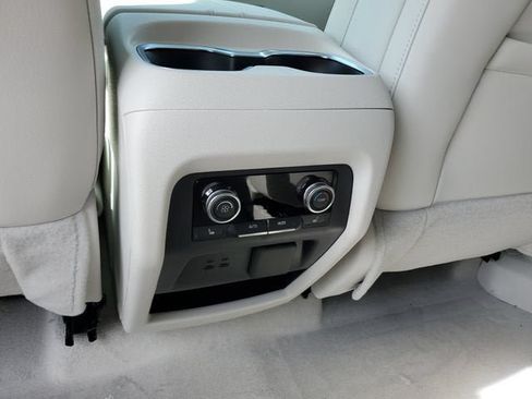 New 2026 Buick Enclave Avenir w/ Super Cruise Package FWD image 16