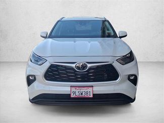 Certified 2024 Toyota Highlander XLE video 2