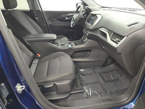 Used 2022 GMC Terrain SLE w/ Driver Convenience Package image 7
