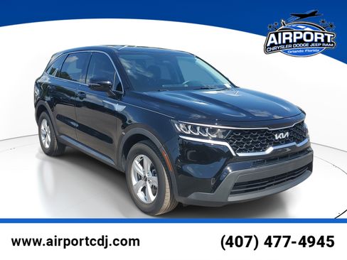 Used 2023 Kia Sorento LX FWD image 1
