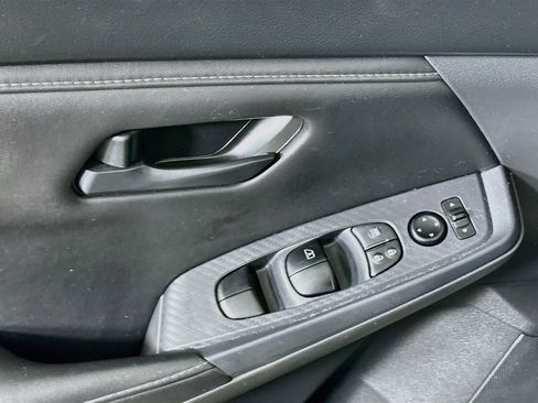 Used 2024 Nissan Sentra S FWD image 15