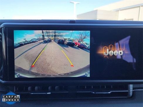 Used 2025 Jeep Wrangler Unlimited Rubicon image 4