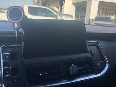 Used 2024 Chevrolet Suburban RST w/ Luxury Package image 7