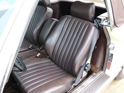 Used 1987 Mercedes-Benz 560 SL image 18