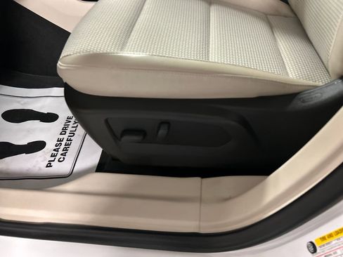 Used 2023 Buick Envision Preferred FWD image 13