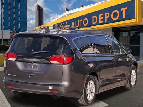 Used 2021 Chrysler Voyager Lxi FWD image 5