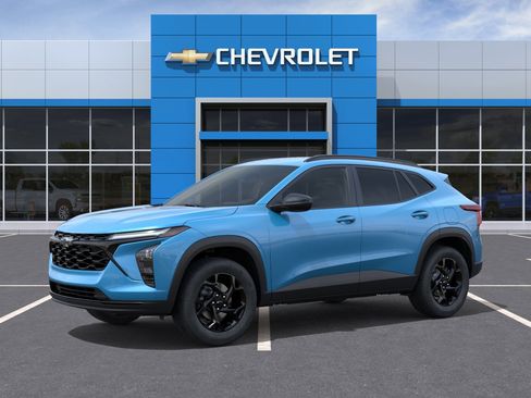 New 2026 Chevrolet Trax LT image 2