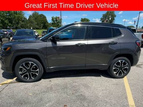 Used 2023 Jeep Compass Limited AWD/4WD image 5
