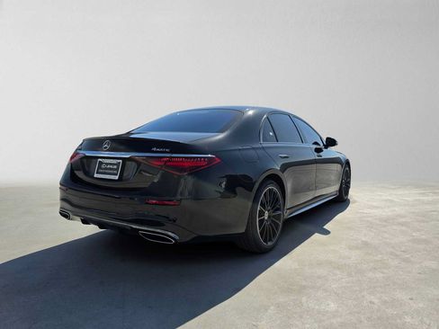 Used 2023 Mercedes-Benz S 500 4MATIC image 3