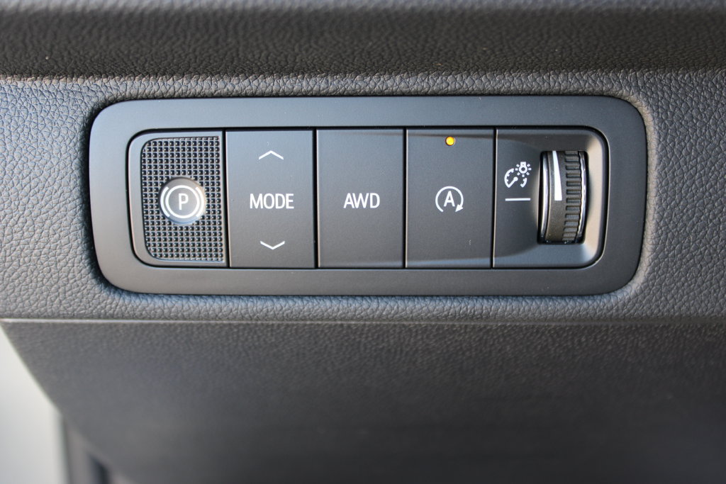 New 2027 Chevrolet Traverse RS w/ LPO, Floor Liner Package AWD/4WD image 17