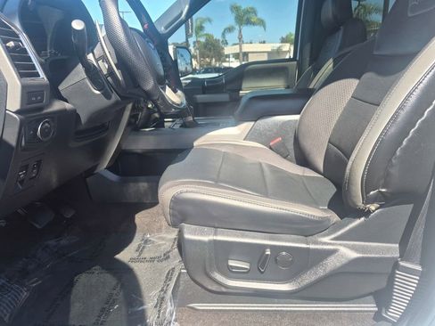 Used 2019 Ford F150 Raptor w/ Equipment Group 802A Luxury AWD/4WD image 21