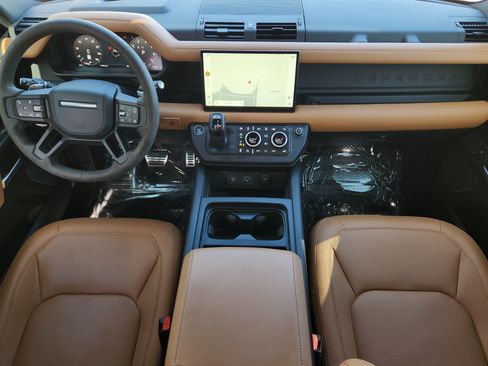 Certified 2023 Land Rover Defender 110 V8 AWD/4WD image 26