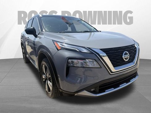 Used 2021 Nissan Rogue Platinum FWD image 3
