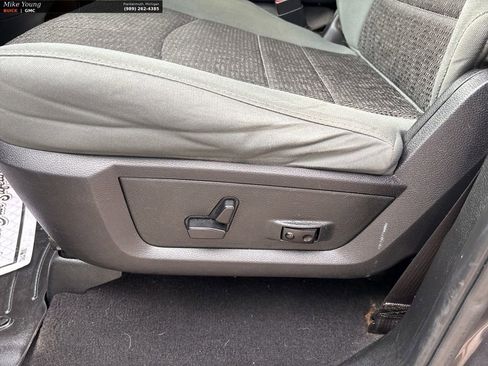 Used 2015 RAM 1500 Big Horn image 14