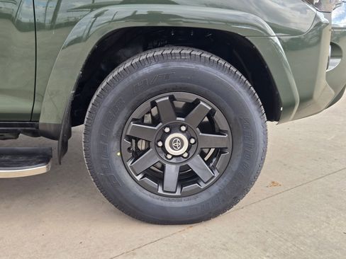 Used 2022 Toyota 4Runner Trail Special Edition image 32