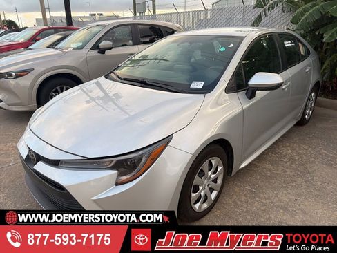 Used 2024 Toyota Corolla LE FWD image 1
