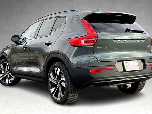 New 2026 Volvo XC40 B5 Ultra w/ Climate Package image 3