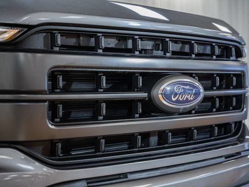 Used 2021 Ford F150 Lariat w/ Equipment Group 502A High AWD/4WD image 10