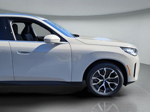 New 2026 BMW X3 xDrive30 w/ Convenience Package image 39