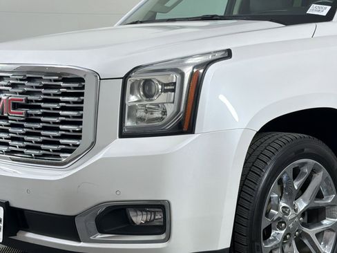 Used 2020 GMC Yukon Denali w/ Denali Premium Package RWD image 10