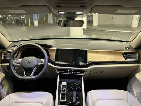 New 2026 Volkswagen Atlas SE image 7