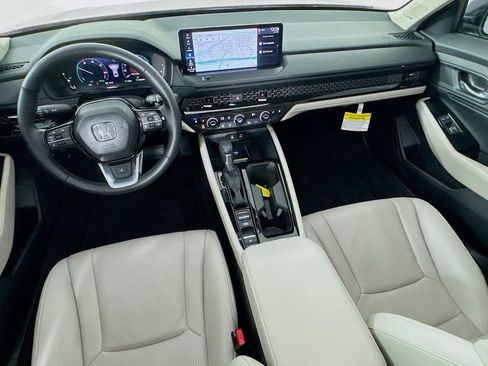 Used 2025 Honda Accord Touring image 30