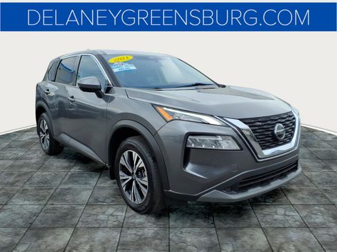 Used 2021 Nissan Rogue SV image 1