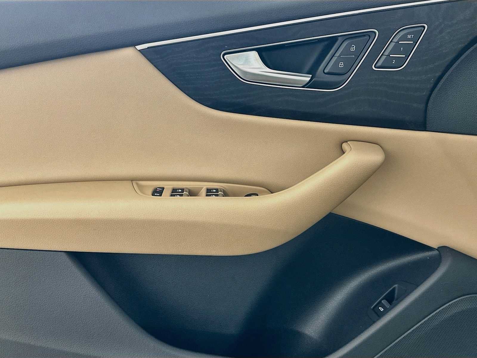 Certified 2023 Audi Q8 Premium w/ Convenience Package AWD/4WD image 17