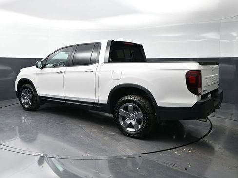 Certified 2025 Honda Ridgeline TrailSport image 7
