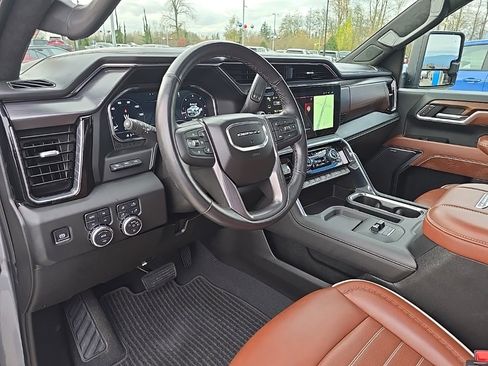 Used 2025 GMC Sierra 3500 Denali Ultimate image 10