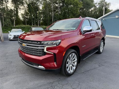 Used 2021 Chevrolet Tahoe Premier w/ Premium Package AWD/4WD image 1
