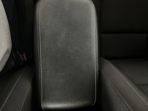 Used 2022 Chevrolet Colorado LT w/ Fleet Safety Package image 23