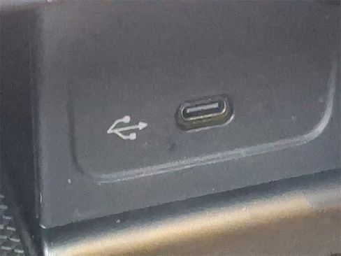 Used 2022 Mercedes-Benz C 300 4MATIC Sedan image 23