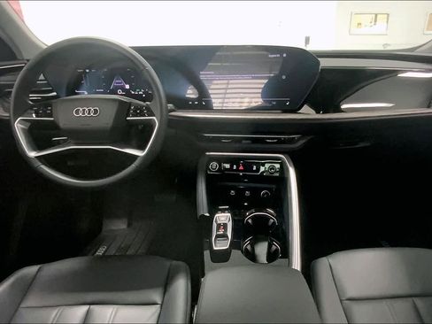 Used 2025 Audi Q5 Premium Plus w/ Premium Plus AWD/4WD image 9