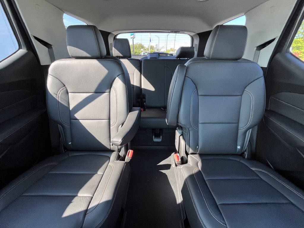 Used 2019 Chevrolet Traverse LT FWD image 21