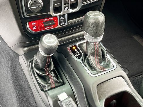 Certified 2021 Jeep Wrangler Unlimited Rubicon image 16