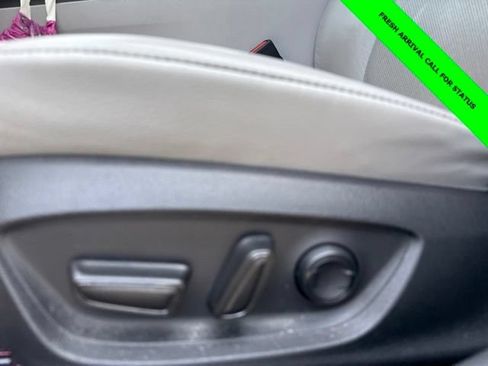 Used 2022 Toyota Camry XLE FWD image 24