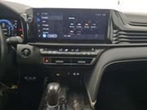 Certified 2025 Toyota Camry SE FWD image 11