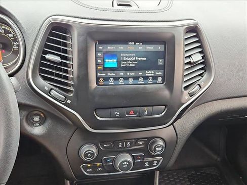 Used 2021 Jeep Cherokee Latitude Plus w/ Sun & Sound Group FWD image 14