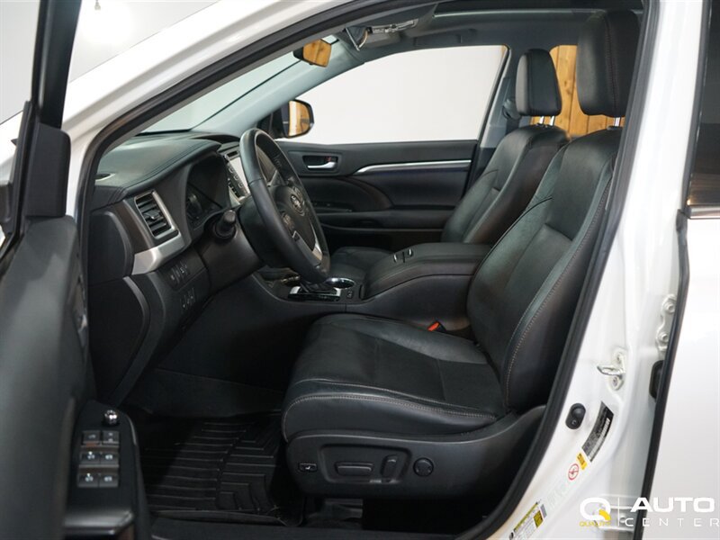 Used 2018 Toyota Highlander Limited Platinum AWD/4WD image 13