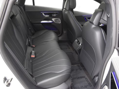Used 2023 Mercedes-Benz EQE 500 4MATIC Sedan image 19