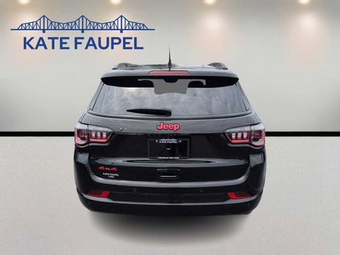 Used 2023 Jeep Compass Limited AWD/4WD image 6