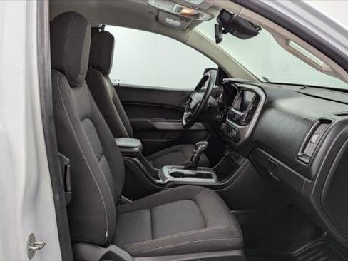 Used 2022 Chevrolet Colorado LT w/ Fleet Safety Package image 16